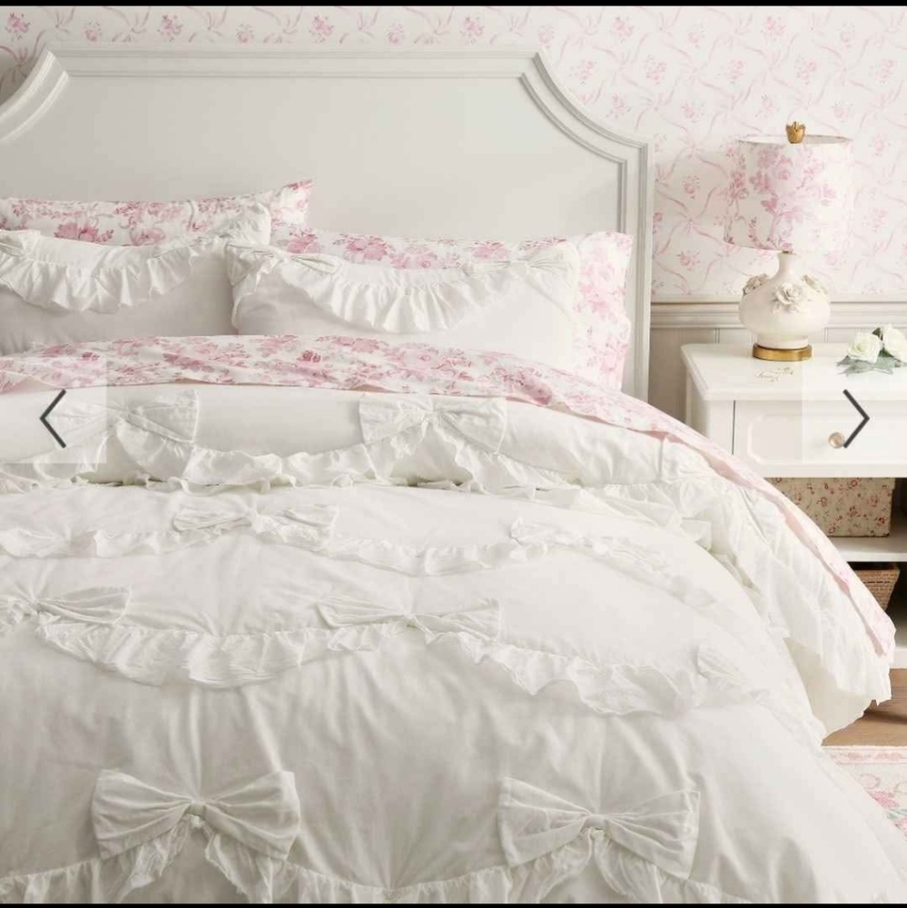 Pottery Barn Love shack fancy ruffle bow quilt twin XL With Two Shams